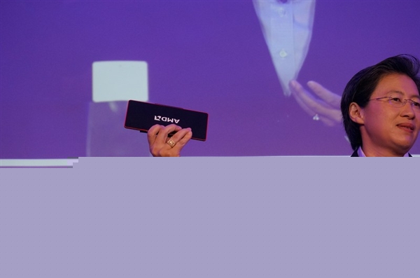 看 这就是Kaveri APU……的包装盒